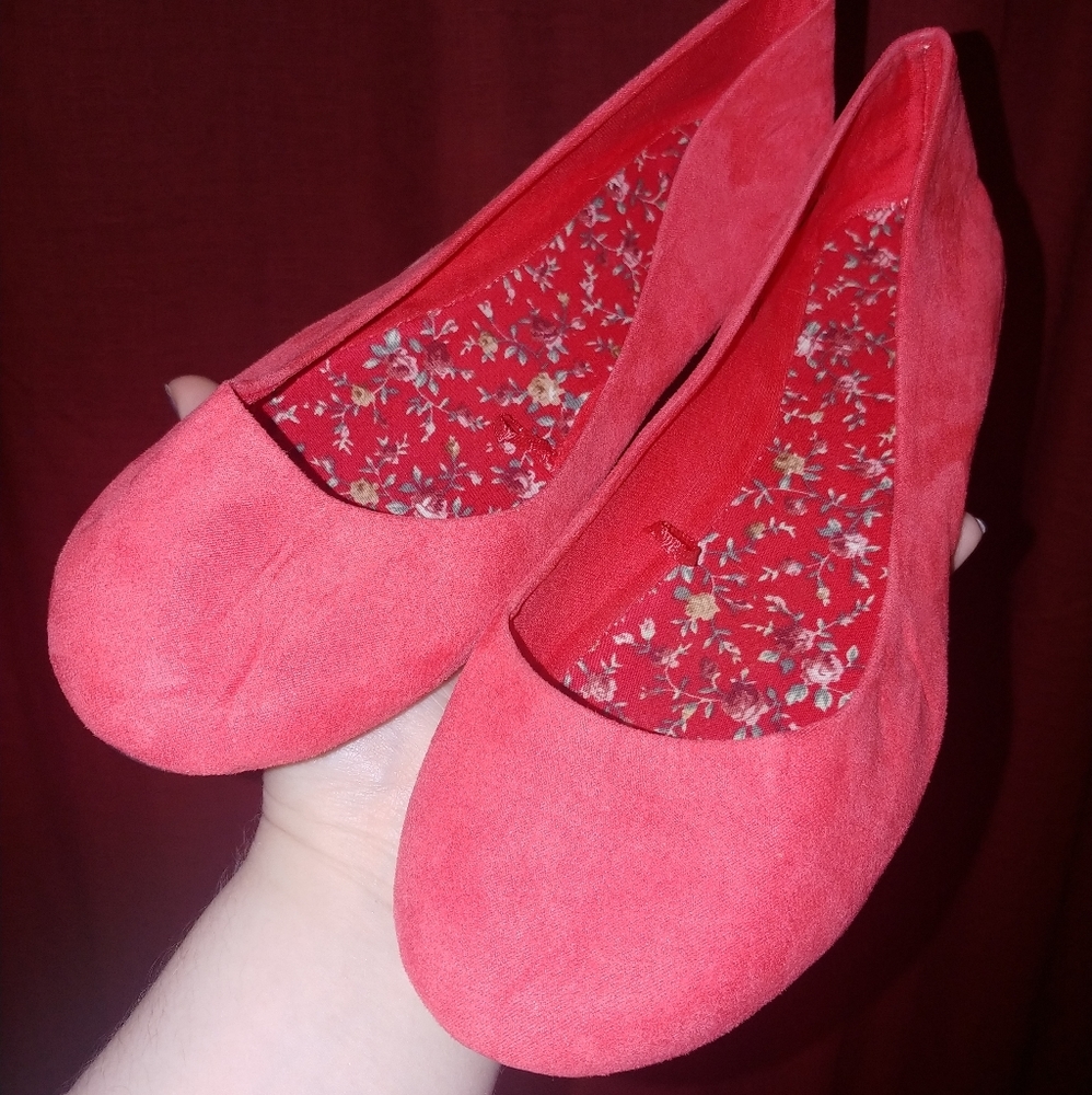 Reddish/Pinkish Flats
